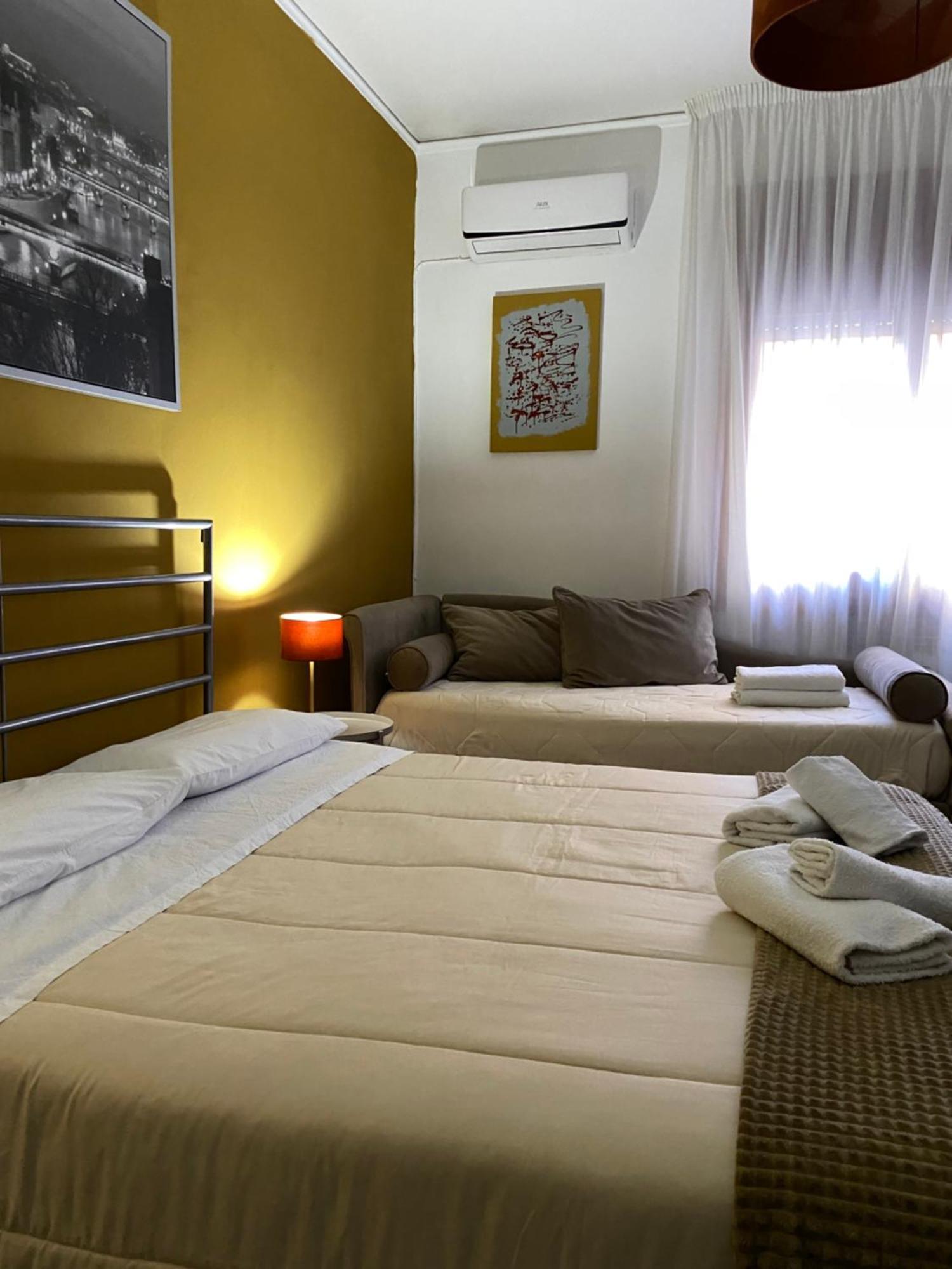 Bed and Breakfast Mario'S House Napoli Esterno foto